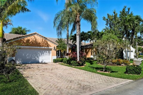 House in Miami, Florida 3 bedrooms, 183.3 sq.m. № 1941143 - photo 4