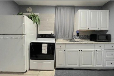 Condominio en alquiler en North Miami Beach, Florida, 1 dormitorio, 62.71 m2 № 2050658 - foto 17