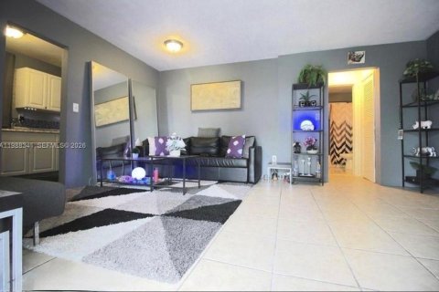 Condominio en alquiler en North Miami Beach, Florida, 1 dormitorio, 62.71 m2 № 2050658 - foto 7