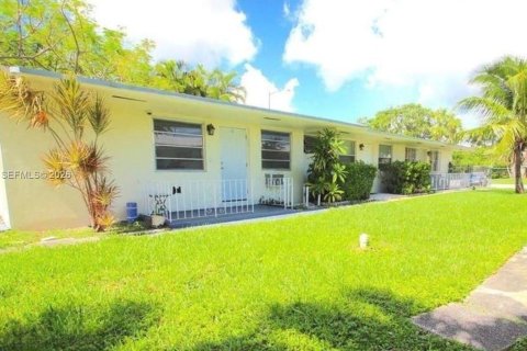 Condominio en alquiler en North Miami Beach, Florida, 1 dormitorio, 62.71 m2 № 2050658 - foto 2