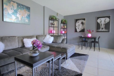 Condominio en alquiler en North Miami Beach, Florida, 1 dormitorio, 62.71 m2 № 2050658 - foto 5