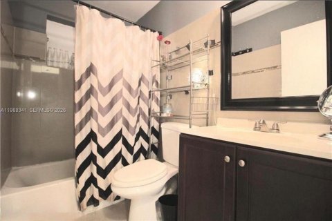 Condominio en alquiler en North Miami Beach, Florida, 1 dormitorio, 62.71 m2 № 2050658 - foto 15