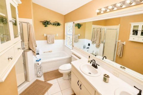 House in New Port Richey, Florida 4 bedrooms, 166.85 sq.m. № 2238351 - photo 20