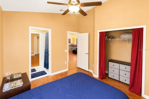 House in New Port Richey, Florida 4 bedrooms, 166.85 sq.m. № 2238351 - photo 25