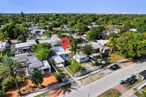 House in Miami, Florida 3 bedrooms, 121.89 sq.m. № 1776304 - photo 30