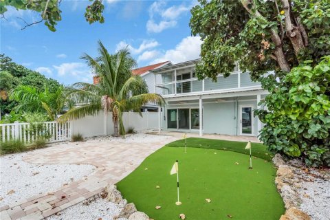 House in Indian Rocks Beach, Florida 3 bedrooms, 145.11 sq.m. № 1904757 - photo 27