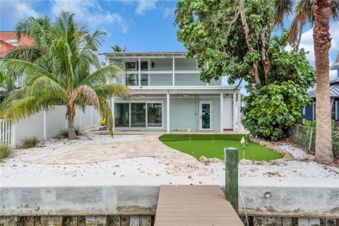 House in Indian Rocks Beach, Florida 3 bedrooms, 145.11 sq.m. № 1904757 - photo 4