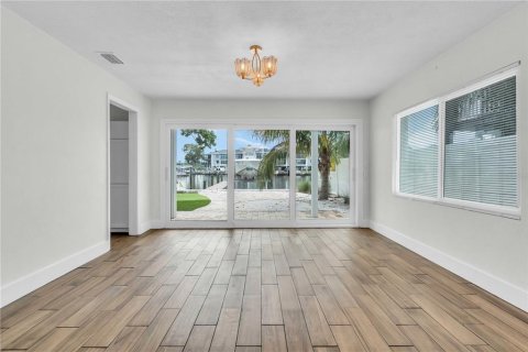 House in Indian Rocks Beach, Florida 3 bedrooms, 145.11 sq.m. № 1904757 - photo 28