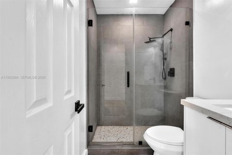 Casa en alquiler en Hollywood, Florida, 4 dormitorios, 318.19 m2 № 2011510 - foto 25