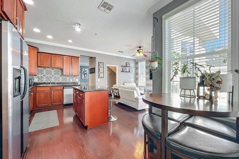 Townhouse in Winter Park, Florida 3 bedrooms, 154.22 sq.m. № 1910857 - photo 27