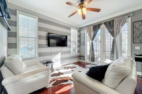 Townhouse in Winter Park, Florida 3 bedrooms, 154.22 sq.m. № 1910857 - photo 8