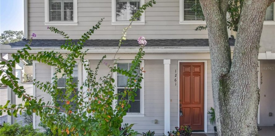 Townhouse in Winter Park, Florida 3 bedrooms, 154.22 sq.m. № 1910857