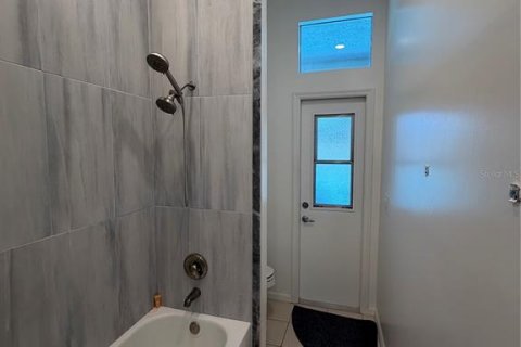 Villa ou maison à vendre à Apopka, Floride: 4 chambres, 237.09 m2 № 2204729 - photo 13