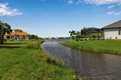 Villa ou maison à vendre à Punta Gorda, Floride: 3 chambres, 197.6 m2 № 2141205 - photo 8