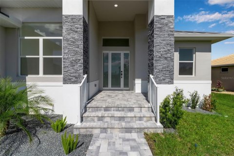 Villa ou maison à vendre à Punta Gorda, Floride: 3 chambres, 197.6 m2 № 2141205 - photo 5