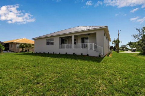Villa ou maison à vendre à Punta Gorda, Floride: 3 chambres, 197.6 m2 № 2141205 - photo 13
