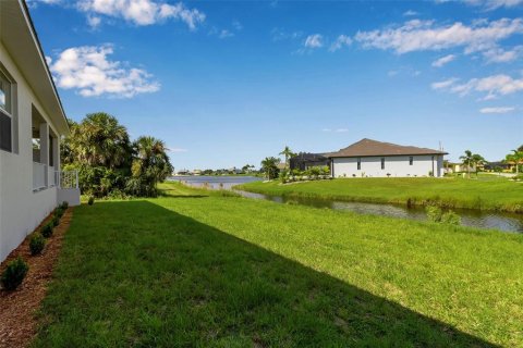 Villa ou maison à vendre à Punta Gorda, Floride: 3 chambres, 197.6 m2 № 2141205 - photo 7