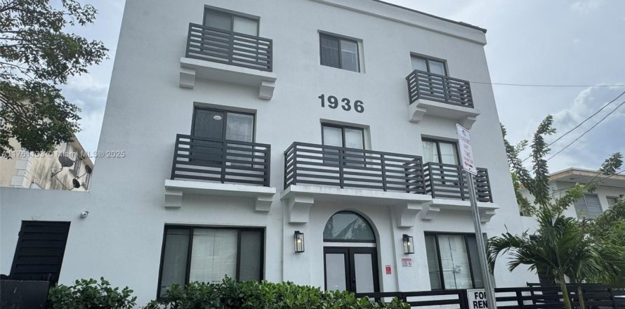 Appartement à Miami, Floride 2 chambres, 59.83 m2 № 1696289