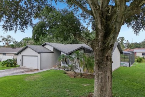 House in Winter Haven, Florida 3 bedrooms, 163.69 sq.m. № 2388106 - photo 3