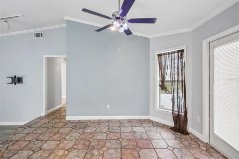 House in Winter Haven, Florida 3 bedrooms, 163.69 sq.m. № 2388106 - photo 11