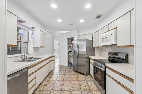 House in Winter Haven, Florida 3 bedrooms, 163.69 sq.m. № 2388106 - photo 15