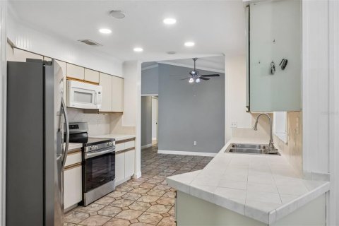 House in Winter Haven, Florida 3 bedrooms, 163.69 sq.m. № 2388106 - photo 14