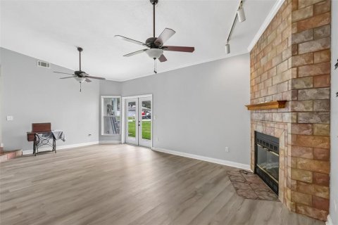 House in Winter Haven, Florida 3 bedrooms, 163.69 sq.m. № 2388106 - photo 7