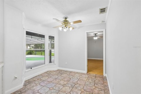 House in Winter Haven, Florida 3 bedrooms, 163.69 sq.m. № 2388106 - photo 13
