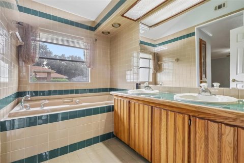 House in Winter Haven, Florida 3 bedrooms, 163.69 sq.m. № 2388106 - photo 24