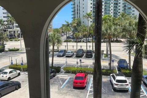 Propiedad comercial en venta en Hollywood, Florida № 2089271 - foto 14