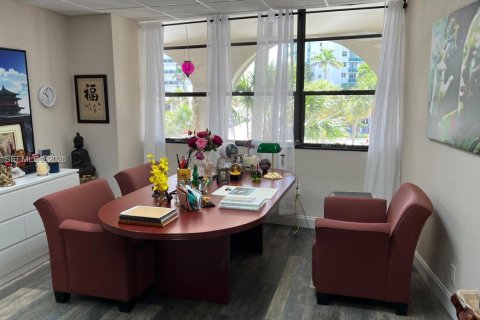 Propiedad comercial en venta en Hollywood, Florida № 2089271 - foto 8