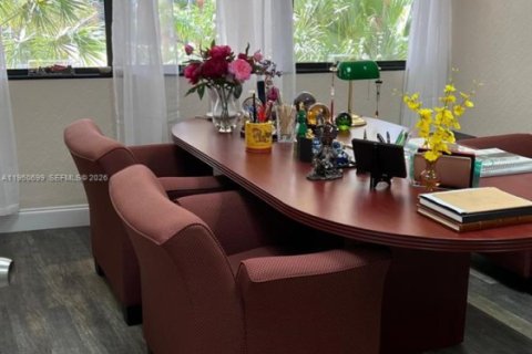 Propiedad comercial en venta en Hollywood, Florida № 2089271 - foto 10
