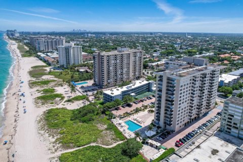 Condominio en alquiler en Lauderdale-by-the-Sea, Florida, 2 dormitorios, 104.05 m2 № 1179699 - foto 1