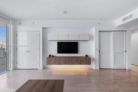 Купить кондоминиум в Майами, Флорида 47.1м2, № 2016917 - фото 10