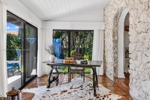 Villa ou maison à vendre à Miami Beach, Floride: 4 chambres, 287.25 m2 № 1759064 - photo 17