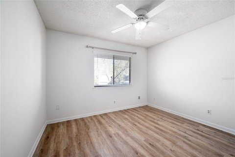 Townhouse in Altamonte Springs, Florida 3 bedrooms, 150.5 sq.m. № 1576543 - photo 27