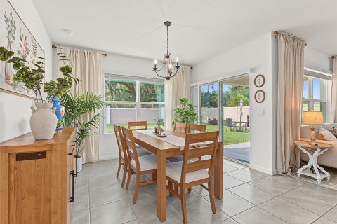 House in San Antonio, Florida 3 bedrooms, 155.33 sq.m. № 2393585 - photo 10