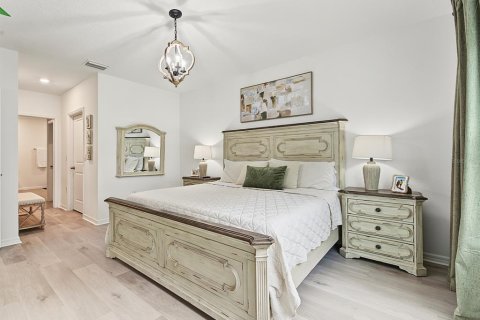 House in San Antonio, Florida 3 bedrooms, 155.33 sq.m. № 2393585 - photo 15