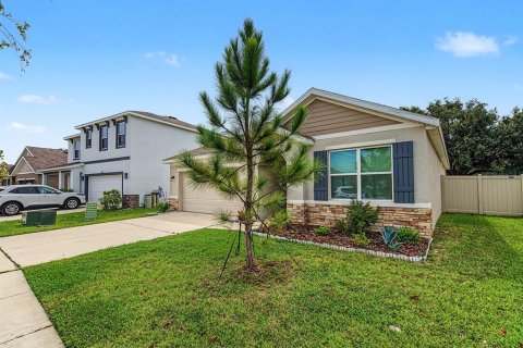 House in San Antonio, Florida 3 bedrooms, 155.33 sq.m. № 2393585 - photo 2