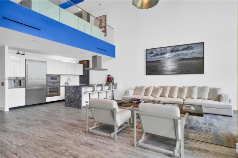 Condo in Miami, Florida, 3 bedrooms  № 1938674 - photo 20
