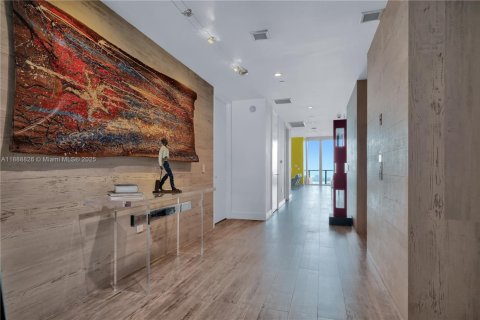 Condo in Miami, Florida, 3 bedrooms  № 1938674 - photo 7