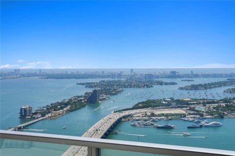 Condo in Miami, Florida, 3 bedrooms  № 1938674 - photo 5