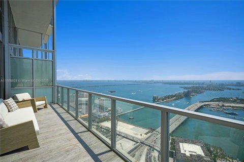 Condo in Miami, Florida, 3 bedrooms  № 1938674 - photo 17