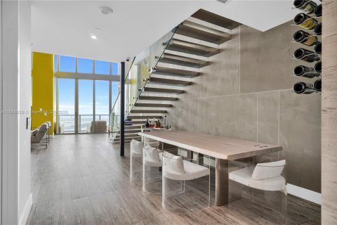 Condo in Miami, Florida, 3 bedrooms  № 1938674 - photo 8