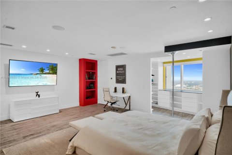 Condo in Miami, Florida, 3 bedrooms  № 1938674 - photo 28