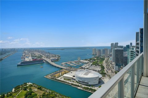 Condo in Miami, Florida, 3 bedrooms  № 1938674 - photo 15