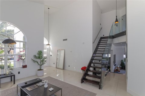 Casa en venta en Doral, Florida, 4 dormitorios, 223.06 m2 № 2003397 - foto 6