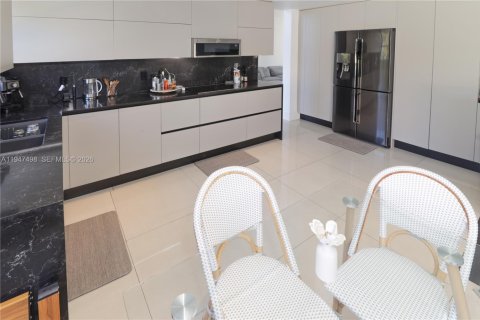 Casa en venta en Doral, Florida, 4 dormitorios, 223.06 m2 № 2003397 - foto 8