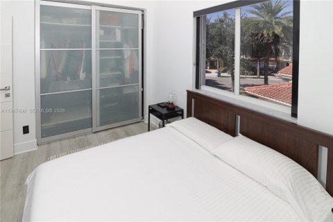 Casa en venta en Doral, Florida, 4 dormitorios, 223.06 m2 № 2003397 - foto 24