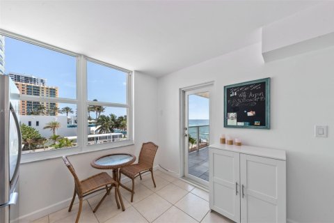 Copropriété à vendre à Hollywood, Floride: 1 chambre, 106.19 m2 № 1861937 - photo 10
